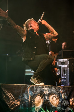 papa-roach-rockfabrik-nuernberg-16-11-2013_08