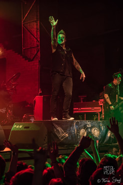 papa-roach-rockfabrik-nuernberg-16-11-2013_10