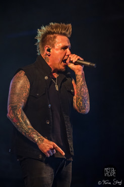 papa-roach-rockfabrik-nuernberg-16-11-2013_60