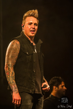 papa-roach-rockfabrik-nuernberg-16-11-2013_62