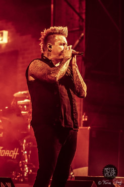 papa-roach-rockfabrik-nuernberg-16-11-2013_64