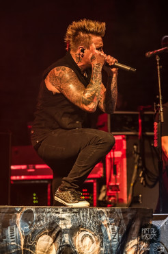 papa-roach-rockfabrik-nuernberg-16-11-2013_65