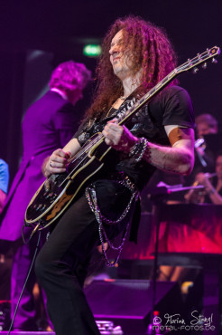 paul-rodgers-rock-meets-classic-2013-nuernberg-09-03-2013-02