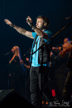 paul-rodgers-rock-meets-classic-2013-nuernberg-09-03-2013-05
