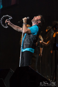 paul-rodgers-rock-meets-classic-2013-nuernberg-09-03-2013-07