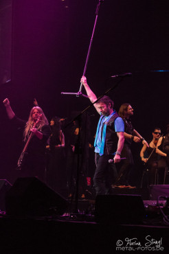 paul-rodgers-rock-meets-classic-2013-nuernberg-09-03-2013-10