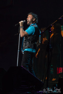 paul-rodgers-rock-meets-classic-2013-nuernberg-09-03-2013-18