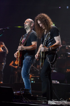 paul-rodgers-rock-meets-classic-2013-nuernberg-09-03-2013-19