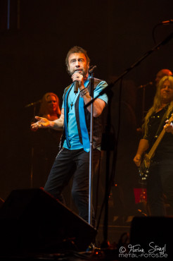 paul-rodgers-rock-meets-classic-2013-nuernberg-09-03-2013-23
