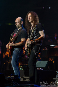 paul-rodgers-rock-meets-classic-2013-nuernberg-09-03-2013-24
