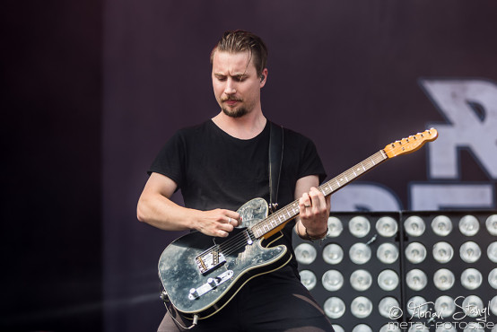 royal-republic-rock-im-park-07-06-2015_0020