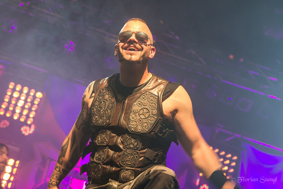 sabaton-21-9-2012-geiselwind-eventhalle-115