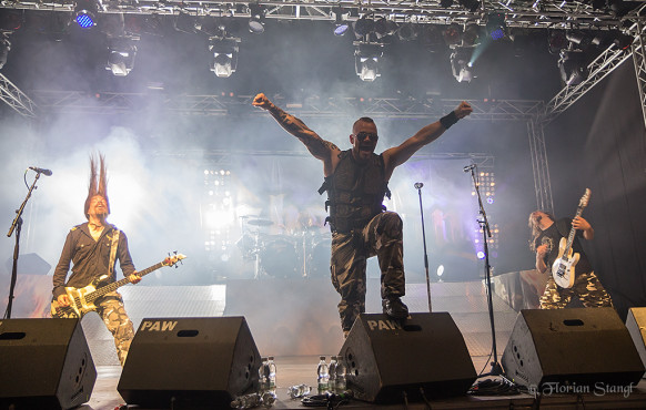 sabaton-21-9-2012-geiselwind-eventhalle-88