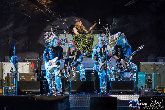 sabaton-bang-your-head-16-7-2015_0003