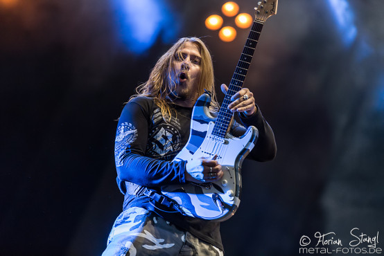sabaton-bang-your-head-16-7-2015_0005