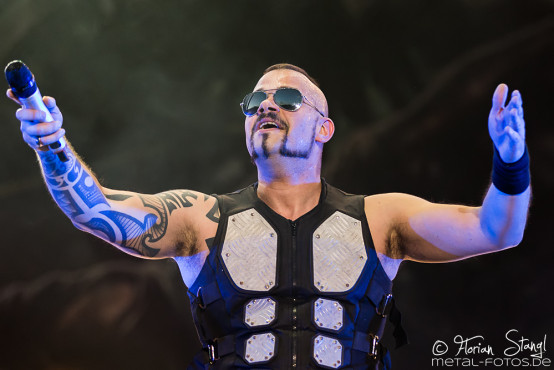 sabaton-bang-your-head-16-7-2015_0016
