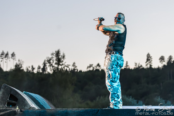 sabaton-bang-your-head-16-7-2015_0021