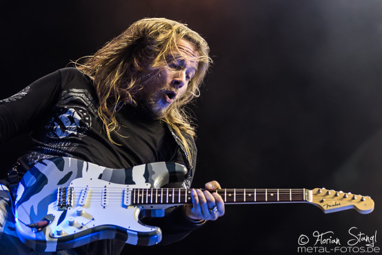 sabaton-bang-your-head-16-7-2015_0023