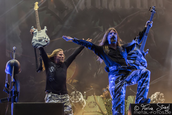 sabaton-bang-your-head-16-7-2015_0024