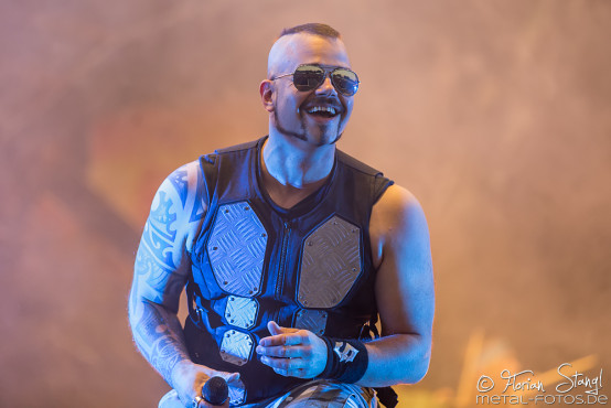 sabaton-bang-your-head-16-7-2015_0032