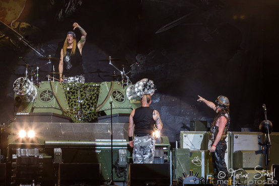 sabaton-bang-your-head-16-7-2015_0035