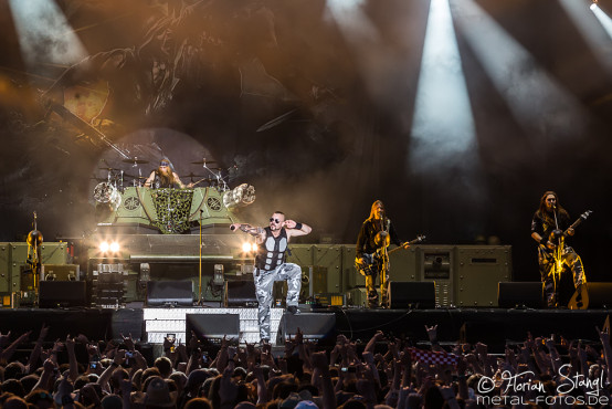 sabaton-bang-your-head-16-7-2015_0038