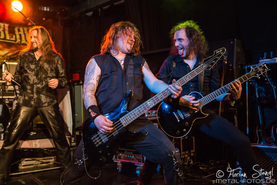 serious-black-rock-for-one-world-05-03-2016_0011
