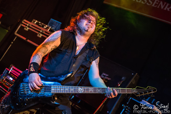 serious-black-rock-for-one-world-05-03-2016_0019