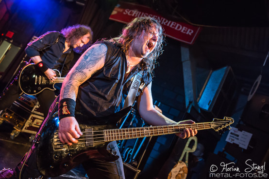 serious-black-rock-for-one-world-05-03-2016_0027