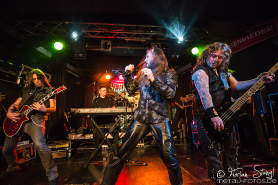 serious-black-rock-for-one-world-05-03-2016_0029