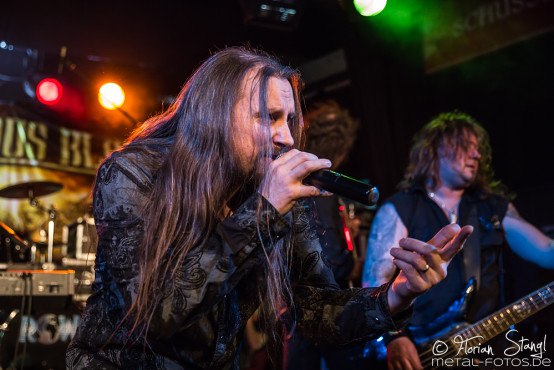 serious-black-rock-for-one-world-05-03-2016_0053
