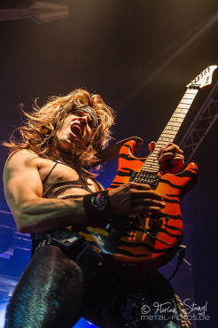 steel-panther-rockfabrik-nuernberg-22-6-2014_0002
