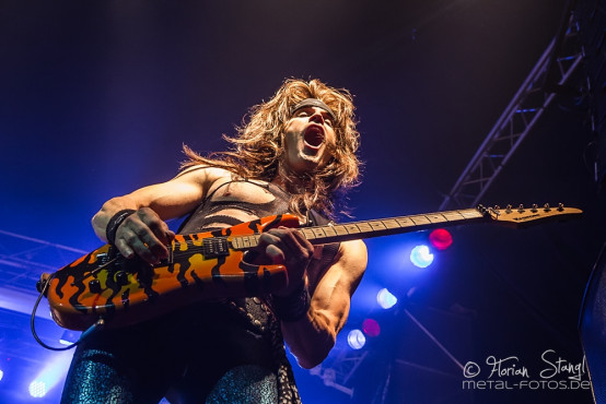 steel-panther-rockfabrik-nuernberg-22-6-2014_0032