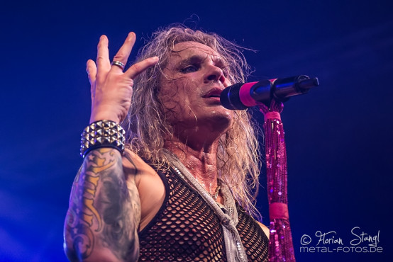 steel-panther-rockfabrik-nuernberg-22-6-2014_0050