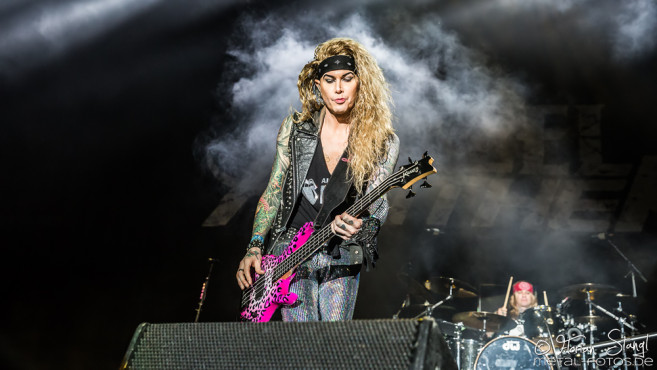 steel-panther-summer-breeze-2016-20-08-2016_0003