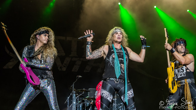 steel-panther-summer-breeze-2016-20-08-2016_0007