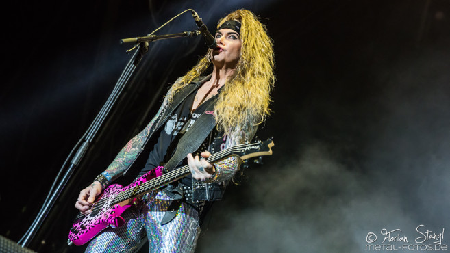 steel-panther-summer-breeze-2016-20-08-2016_0018