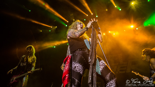 steel-panther-summer-breeze-2016-20-08-2016_0032
