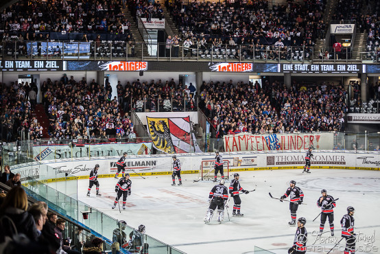 thomas-sabo-ice-tiger-vs-grizzlys-wolfsburg-arena-nuernberg-10-04-2016_0001