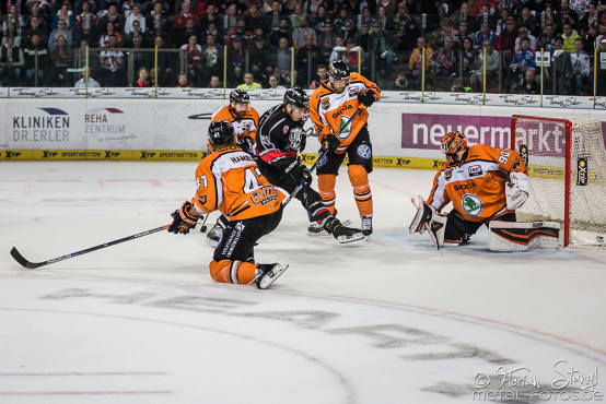 thomas-sabo-ice-tiger-vs-grizzlys-wolfsburg-arena-nuernberg-10-04-2016_0016