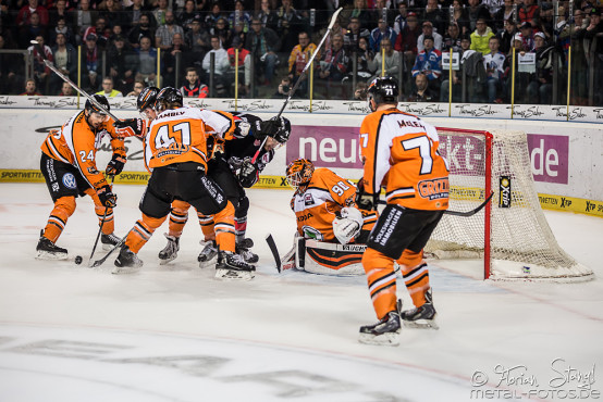 thomas-sabo-ice-tiger-vs-grizzlys-wolfsburg-arena-nuernberg-10-04-2016_0019