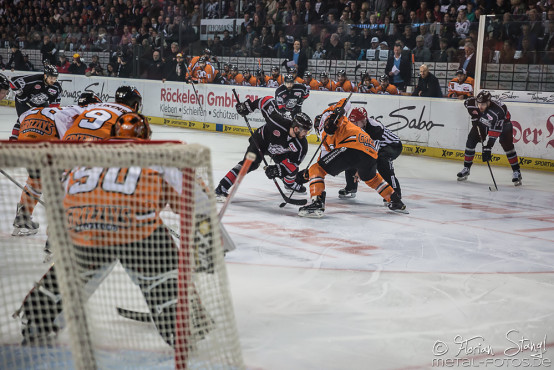 thomas-sabo-ice-tiger-vs-grizzlys-wolfsburg-arena-nuernberg-10-04-2016_0043