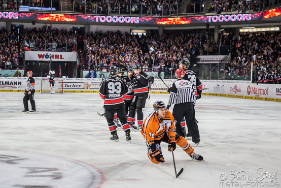 thomas-sabo-ice-tiger-vs-grizzlys-wolfsburg-arena-nuernberg-10-04-2016_0077