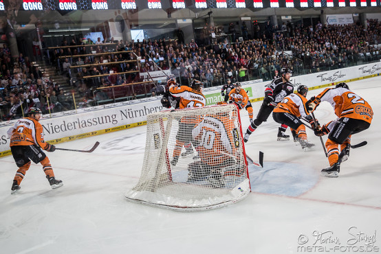thomas-sabo-ice-tiger-vs-grizzlys-wolfsburg-arena-nuernberg-10-04-2016_0086