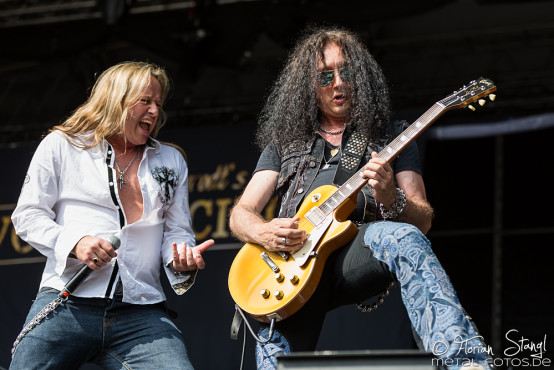 voodoo-circle-masters-of-rock-12-7-2015_0003