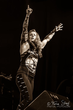 walls-of-jericho-rockfabrik-nuernberg-1-7-2014_0006