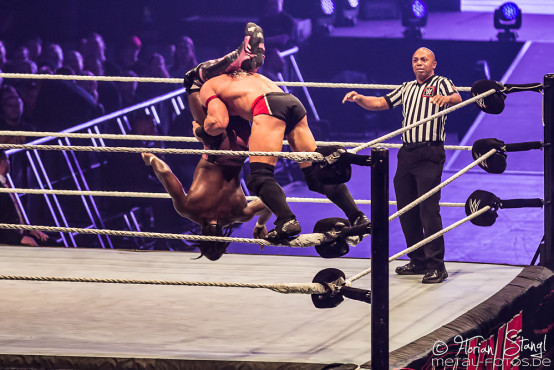 WWE Live Road to WrestleMania 2017