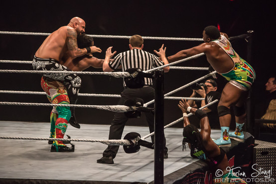WWE Live Road to WrestleMania 2017