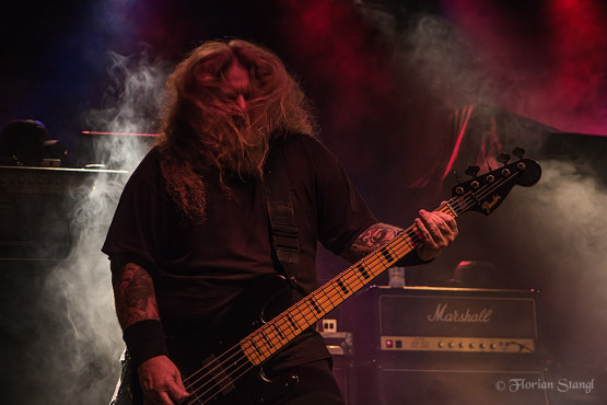 3-inches-of-blood-12-10-2012-musichall-geiselwind-11