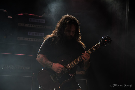 3-inches-of-blood-12-10-2012-musichall-geiselwind-36